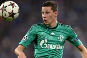 Schalke Julian Draxler i&ccedil;in m&uuml;cadeleyi s&uuml;rd&uuml;r&uuml;yor