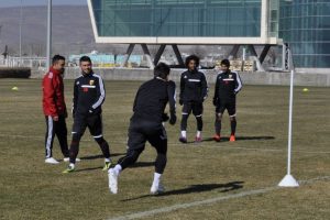 Kayserispor hazırlıklarını s&uuml;rd&uuml;r&uuml;yor