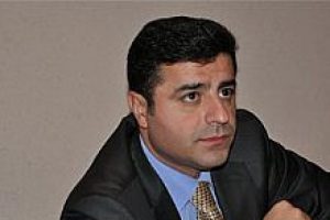 Demirtaş'tan CHP'ye s&uuml;rpriz teklif