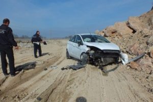 Yoldan &ccedil;ıkan otomobil ve 5 yaralı