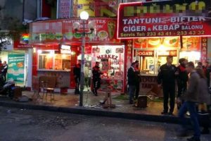 Tantunicilerin kavgası kanlı bitti: 2 yaralı