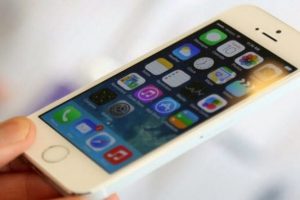 iPhone'ları yıkıp ge&ccedil;en uygulama!