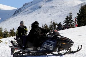 Arap turistler Uludağ'da kar motoru kullanırsa...