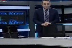 Flash TV'den İnternet Yasası'na zincirli protesto