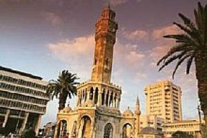 Twitter'da d&uuml;nya g&uuml;ndemi: #izmir'ihamyaptırmayız