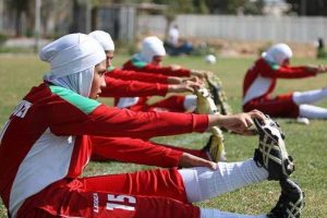 Kadın futbolcuların 7'si &ccedil;ift cinsiyetli &ccedil;ıktı