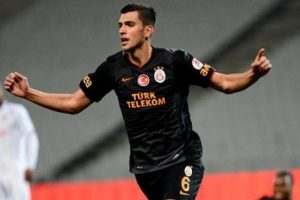 Galatasaray'da beklenen imzalar atılmak &uuml;zere