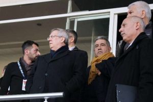 Aziz Yıldırım'dan deplasman &ccedil;ıkarması
