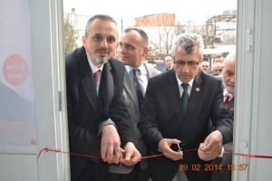 Terzioğlu ve Ger&ccedil;ek'ten miting gibi se&ccedil;im b&uuml;rosu a&ccedil;ılışı