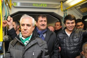 Bozbey, Bursaspor taraftarının coşkusuna ortak oldu