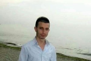 15 g&uuml;n s&uuml;ren yaşam savaşını kaybetti
