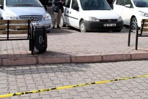 Ş&uuml;pheli valiz patlatılmak &uuml;zereydi ki...