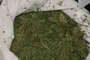 Yolcu treninde 3.5 kilo esrar ele ge&ccedil;irildi