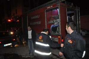 Piknik t&uuml;p&uuml;nden &ccedil;ıkan yangın paniğe neden oldu