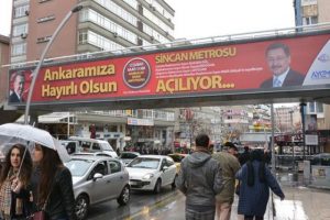 Metroyu yapamadı, reklamını yaptı