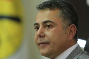 "Trib&uuml;nde oturan yabancı oyuncu istemiyoruz"