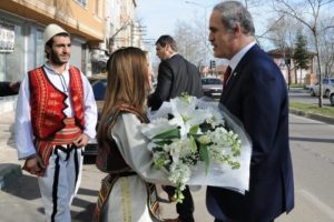 "Yeni belediye binası b&ouml;lgeye renk katacak"