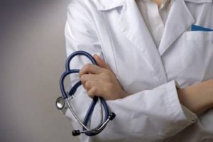 Hastasını kurtarmaya &ccedil;alışan doktor &ouml;ld&uuml;
