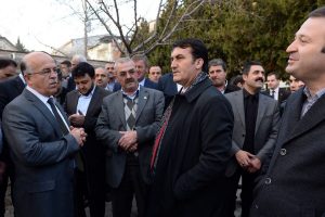 Mustafa D&uuml;ndar, Demirtaş'ta vatandaşı dinledi
