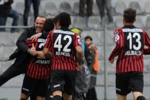 Gen&ccedil;lerbirliği "10" eksikle &ccedil;alıştı
