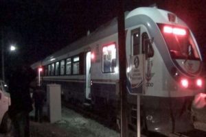 Hızlandırılmış tren yolda kaldı