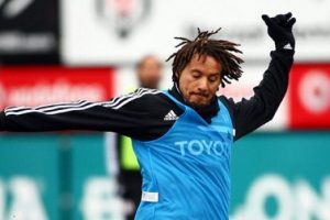 Jones Bursaspor ma&ccedil;ında oynayacak mı?