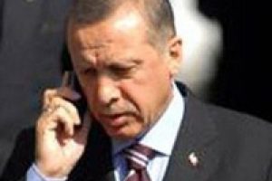 Başbakan'a s&uuml;rpriz telefon