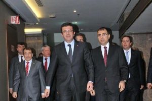 Zeybek&ccedil;i, ihracatın yıldızlarına &ouml;d&uuml;l verdi