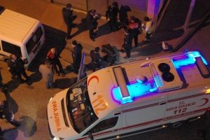 Barda bı&ccedil;aklı sopalı kavga