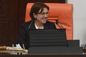 Mecliste Sevgililer G&uuml;n&uuml; kutlaması