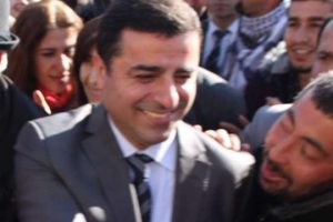 "Bu Fethullah&ccedil;ı sevdası nereden geliyor? "