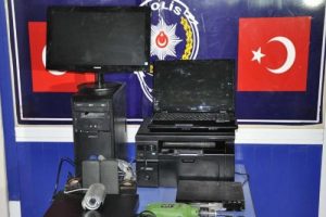 Anaokulundan hırsızlığa 3 g&ouml;zaltı