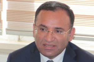''Biz bu teklifin Anayasa'ya aykırı olduğunu d&uuml;ş&uuml;nm&uuml;yoruz''