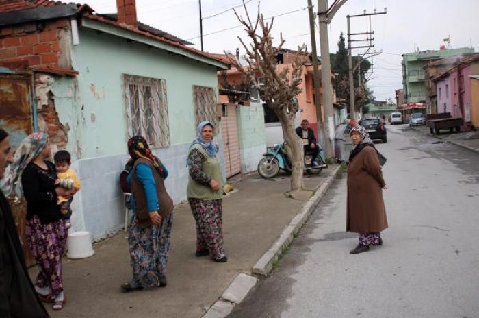 Kumru bir mahalleyi elektriksiz bıraktı