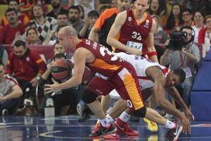 G.Saray LH 14 Şubat hediyesi veremedi