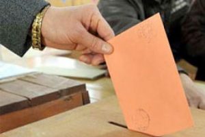 AK Parti oyları ni&ccedil;in erimedi?