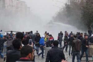Ortalık savaş alanına d&ouml;nd&uuml;