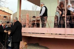 Ala'yı annesi b&ouml;yle uğurladı