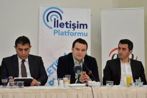 T&uuml;rk basın sekt&ouml;r&uuml; d&uuml;nyaya a&ccedil;ılamıyor