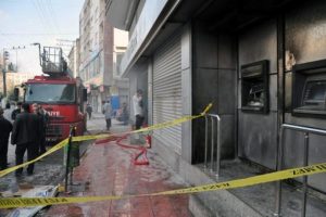 Bankaya molotoflu saldırı