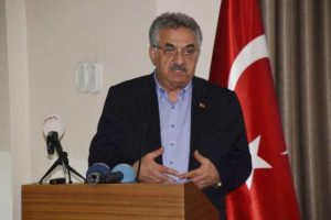 "H&uuml;kumetin karizmasını &ccedil;izmeye &ccedil;alışıyorlar"