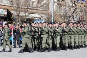 Kosova yeni silahlı g&uuml;c&uuml;n&uuml; oluşturuyor
