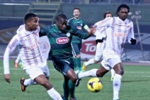 Konyaspor'a evinde Elazığ darbesi