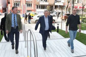 Aziz Yıldırım'dan Nejat İşler'e ziyaret