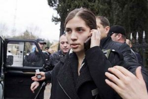 Putin'den Pussy Riot'a g&ouml;zdağı
