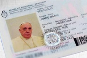 Papa Francisco Arjantin pasaportunu tercih etti