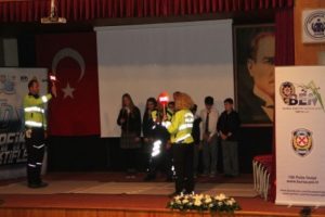 Trafik dedektifleri ilk dersi Bursa'da verdi