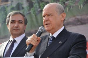 Bah&ccedil;eli'den "internet yasası" eleştirisi