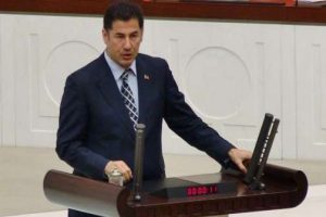 Meclis'te Cumhurbaşkanı'ndan &ouml;z&uuml;r diledi