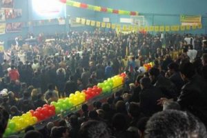 BDP'li kadın aday g&ouml;sterilmeyince kendini yaktı